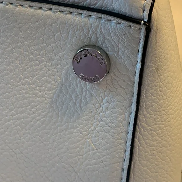 Michael Kors Hand Bag - Picture 14 of 14